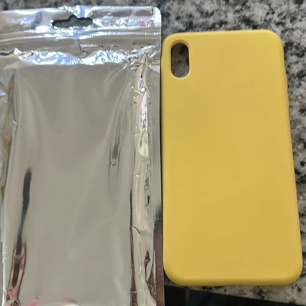IPhone XS Max Fashion Case -- yellow silicone